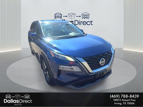 Used 2021 Nissan Rogue SV image 1
