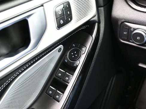 Used 2021 Ford Explorer ST w/ Equipment Group 401A image 24