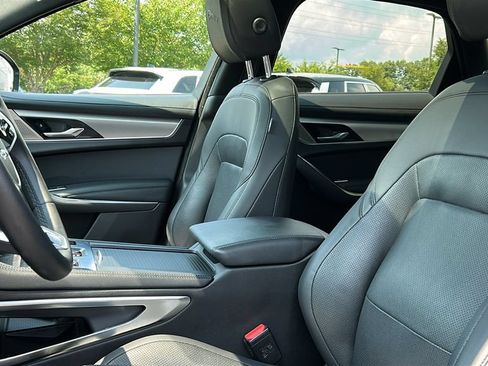 Used 2023 Jaguar F-PACE S AWD/4WD image 10