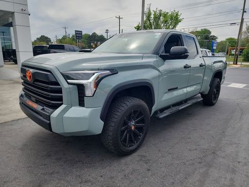Used 2024 Toyota Tundra SR5 w/ SR5 Convenience Package AWD/4WD image 4