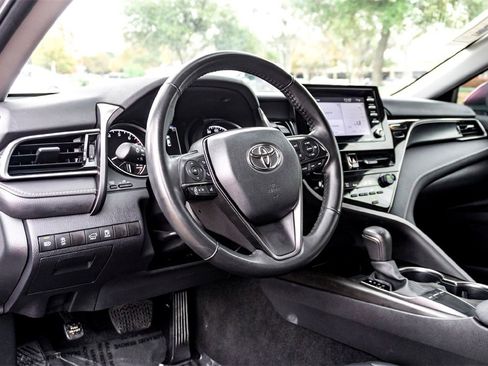 Used 2024 Toyota Camry SE image 15