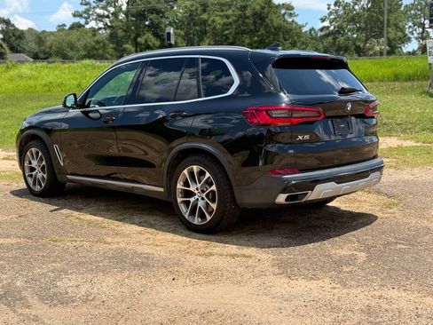 Used 2019 BMW X5 xDrive40i w/ Convenience Package AWD/4WD image 3