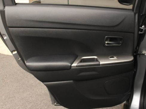 Used 2022 Mitsubishi Outlander Sport SE FWD image 21