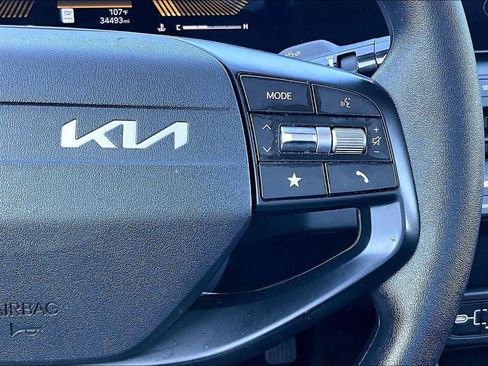 Used 2025 Kia K4 FWD image 12