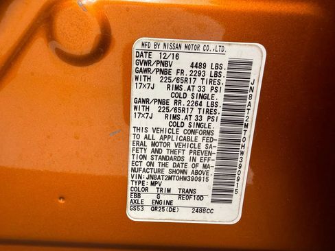 Used 2017 Nissan Rogue SV FWD image 17