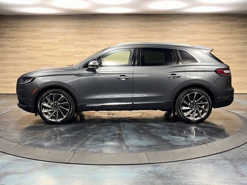 Used 2022 Lincoln Nautilus Reserve w/ Equipment Group 201A image 17