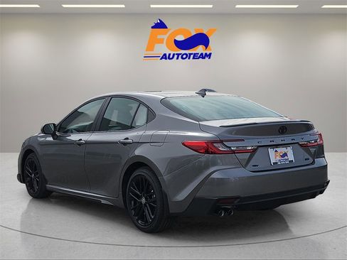 New 2026 Toyota Camry SE image 3