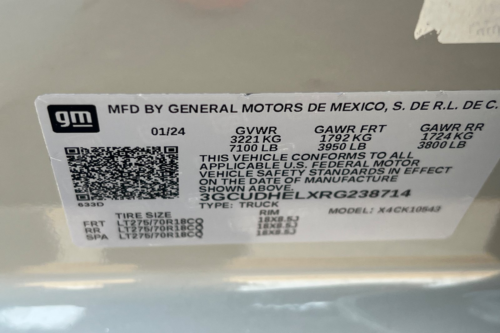 Used 2024 Chevrolet Silverado 1500 ZR2 w/ Technology Package AWD/4WD image 32