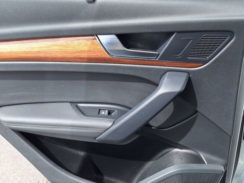 Used 2021 Audi Q5 e Prestige AWD/4WD image 14