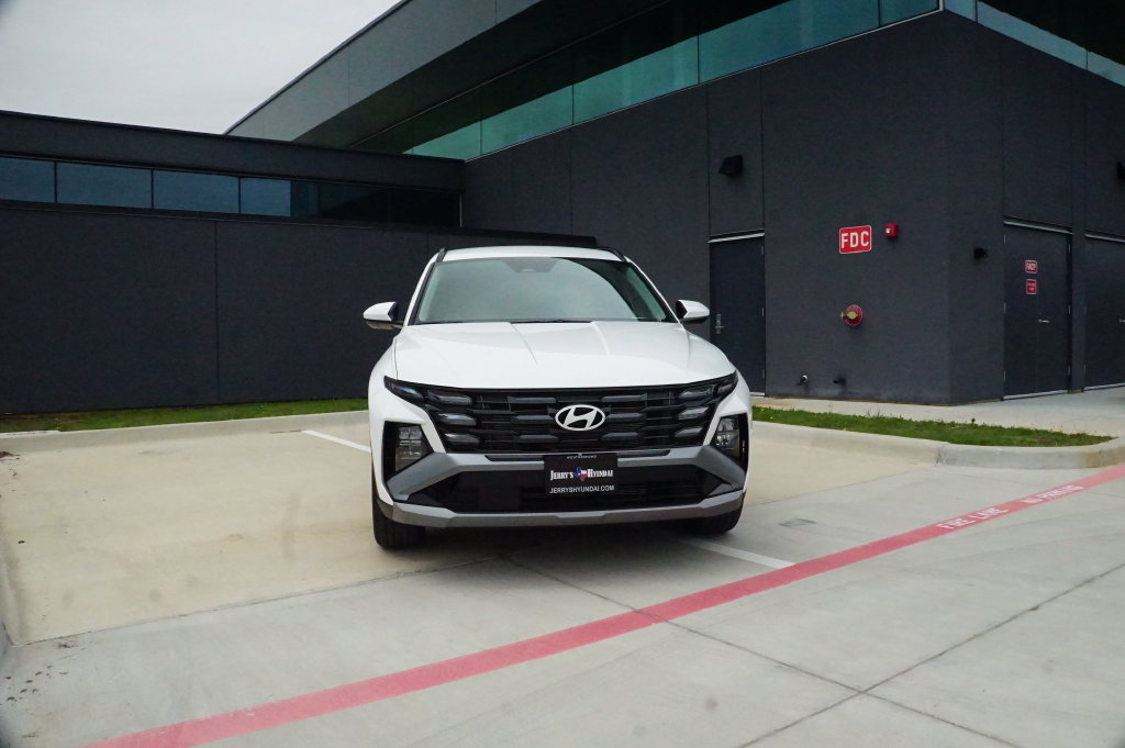 New 2026 Hyundai Tucson SEL FWD image 2