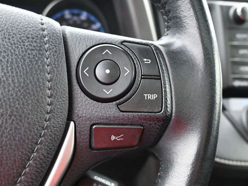 Used 2018 Toyota RAV4 XLE image 30