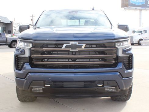 Used 2022 Chevrolet Silverado 1500 High Country w/ High Country Premium Package image 8