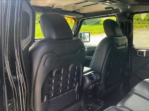 Used 2023 Jeep Gladiator Rubicon w/ LED Lighting Group AWD/4WD image 33