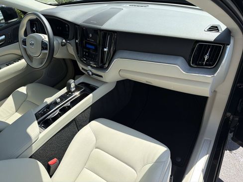 Certified 2023 Volvo XC60 B5 Plus w/ Protection Package Premier FWD image 26