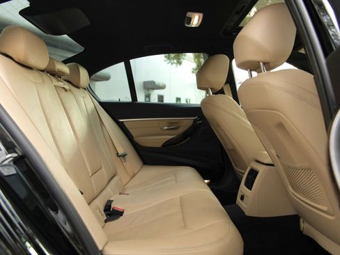 Used 2018 BMW 330i 330i Sedan 4D w/ Convenience Package image 27