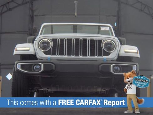 Used 2024 Jeep Wrangler Unlimited Sahara w/ Safety Group AWD/4WD image 3