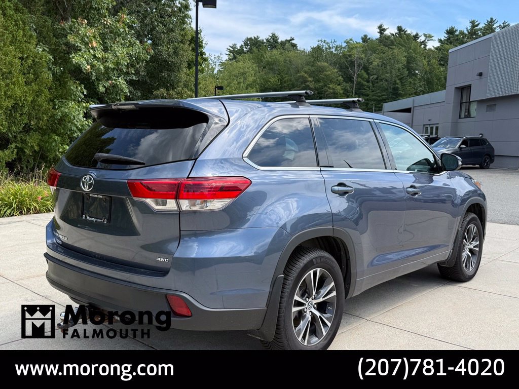Used 2018 Toyota Highlander LE AWD/4WD image 11