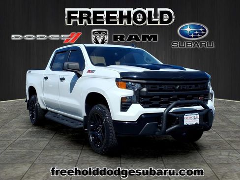Used 2022 Chevrolet Silverado 1500 Custom Trail Boss AWD/4WD image 1