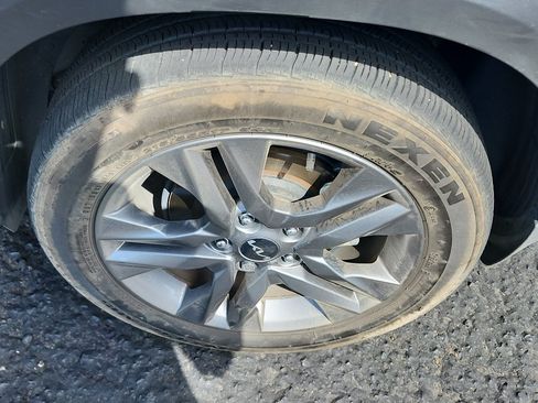 Used 2023 Kia Seltos LX AWD/4WD image 11
