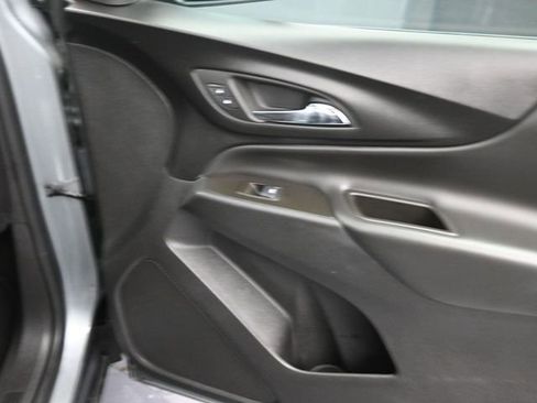 Used 2024 Chevrolet Equinox LT image 36