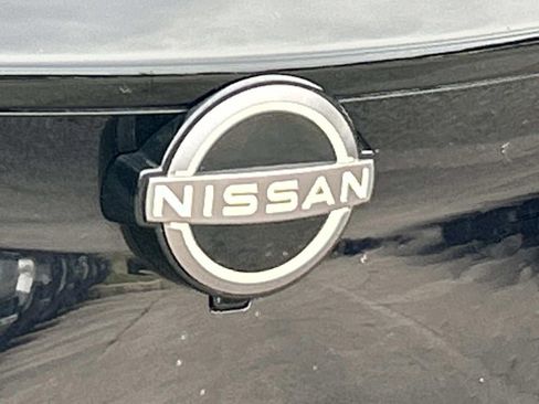 New 2025 Nissan Ariya AWD image 10