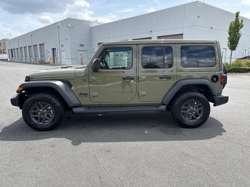 Used 2026 Jeep Wrangler Unlimited Sport AWD/4WD image 6