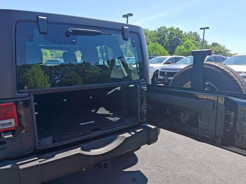 Used 2017 Jeep Wrangler Unlimited Sport AWD/4WD image 26