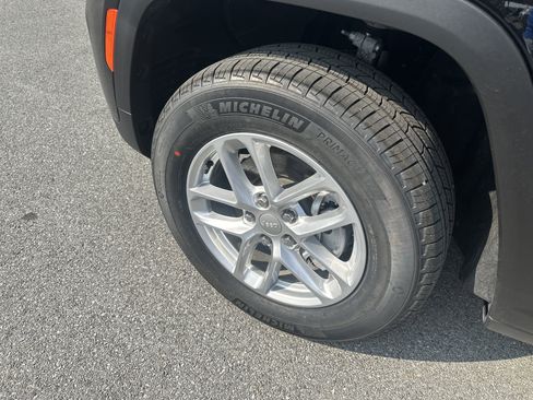 New 2026 Jeep Grand Cherokee Laredo X AWD/4WD image 11