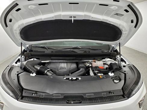 Used 2025 Buick Enclave Preferred image 9