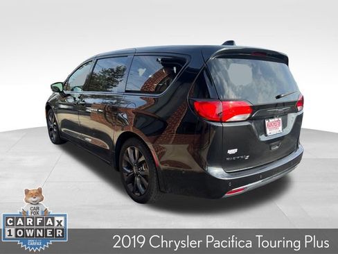 Used 2019 Chrysler Pacifica Touring Plus w/ Advanced Safetytec Group image 8