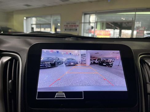 Used 2023 Chevrolet Malibu LT FWD image 18