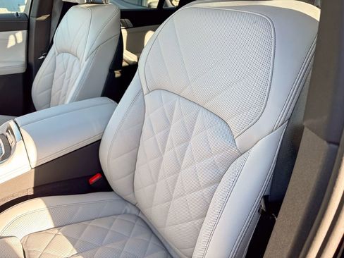 New 2026 BMW X6 xDrive40i image 16