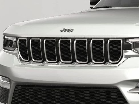 New 2025 Jeep Grand Cherokee Limited image 9