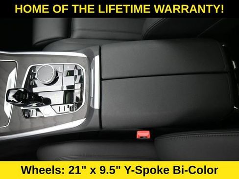 Used 2022 BMW X7 xDrive40i w/ Premium Package AWD/4WD image 34
