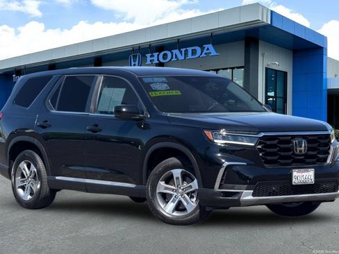 Certified 2024 Honda Pilot EX-L image 1