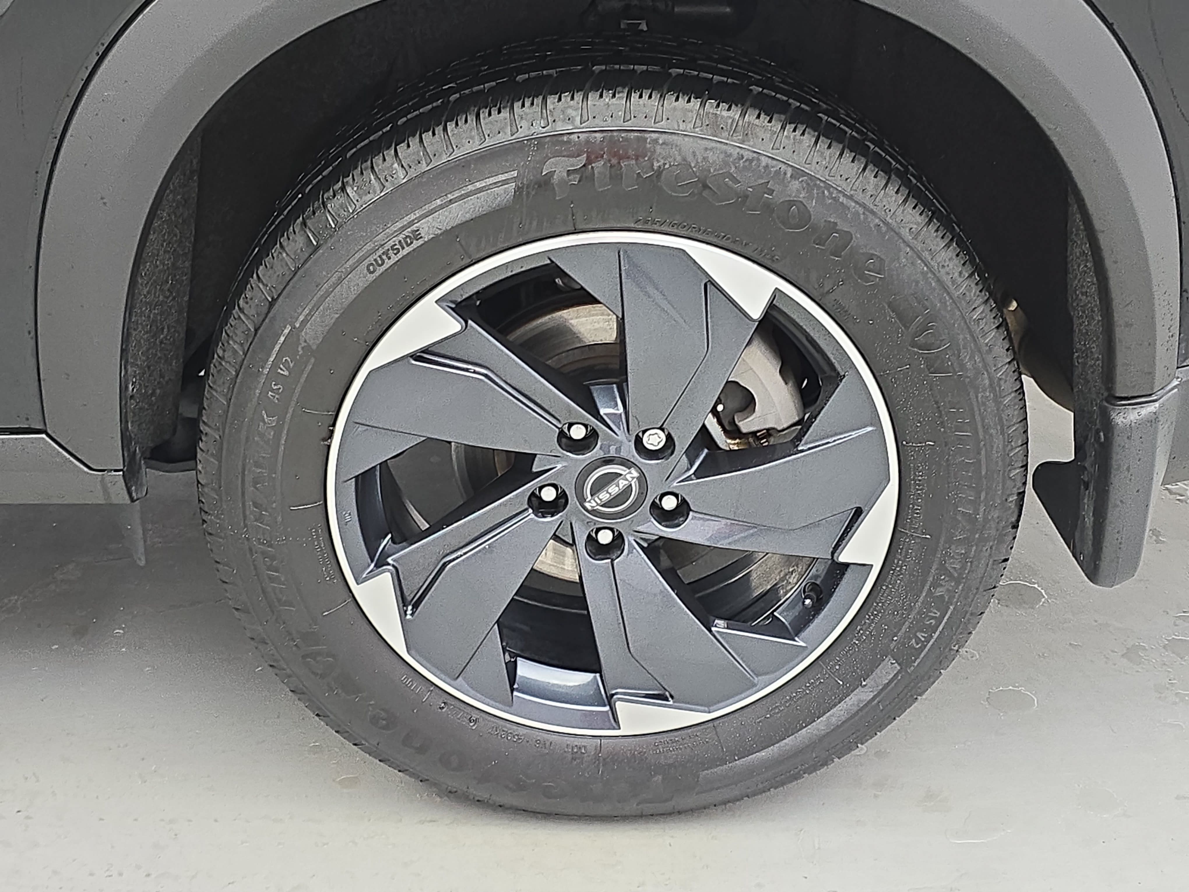 Certified 2024 Nissan Rogue SV w/ SV Premium Package AWD/4WD image 33