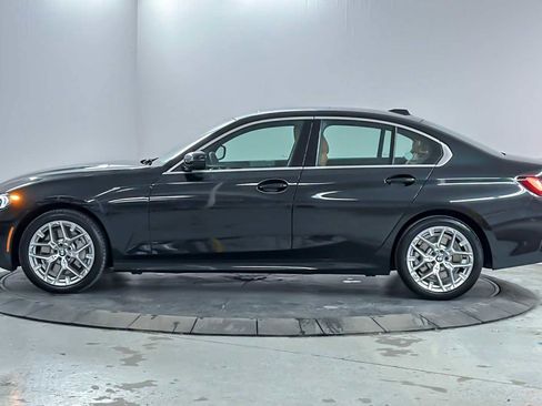 Used 2025 BMW 330i Sedan w/ Convenience Package image 5