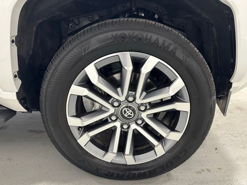 Used 2025 Toyota 4Runner Limited AWD/4WD image 61
