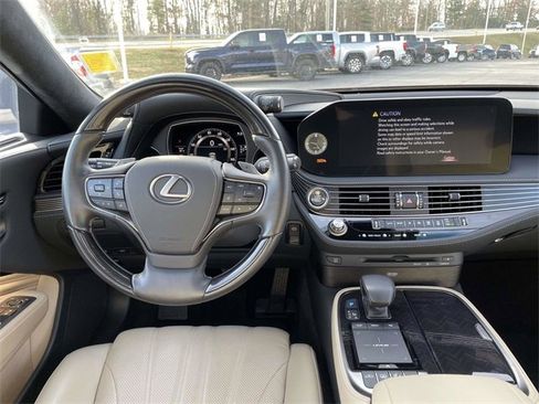 Used 2022 Lexus LS 500 image 15