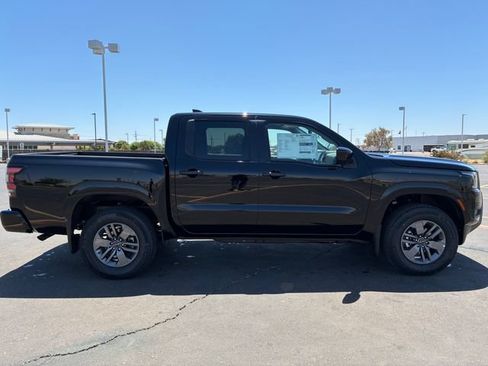 New 2026 Nissan Frontier SV w/ All-Weather Content Package AWD/4WD image 4