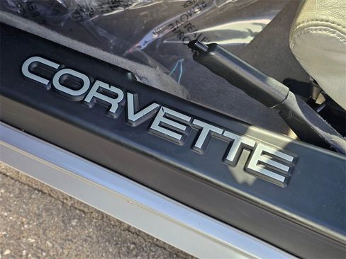 Used 1996 Chevrolet Corvette Coupe image 25