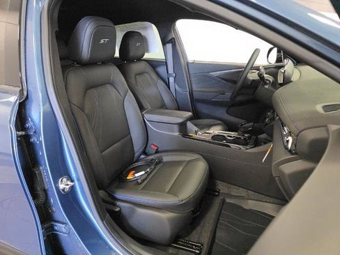 Used 2026 Buick Envista Sport Touring w/ Convenience I Package FWD image 13