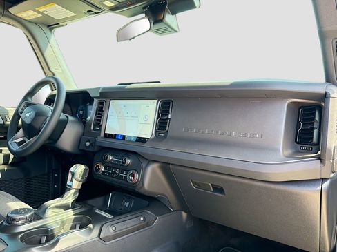 New 2025 Ford Bronco 2-Door AWD/4WD image 33
