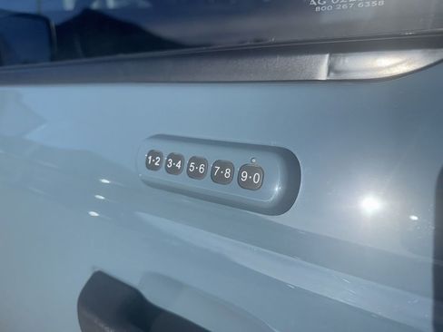 Certified 2022 Ford Bronco Badlands w/ Sasquatch Package image 12