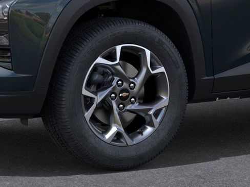 Used 2026 Chevrolet Trax LT w/ Driver Confidence Package FWD image 9