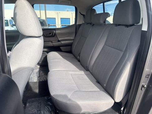Used 2019 Toyota Tacoma SR image 22