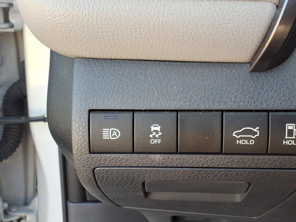 Used 2023 Toyota Camry LE FWD image 17