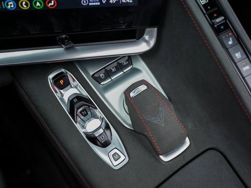 Used 2023 Chevrolet Corvette Stingray Premium Conv w/ Z51 Performance Package image 31