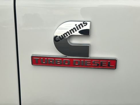 New 2026 RAM 3500 Big Horn AWD/4WD image 11