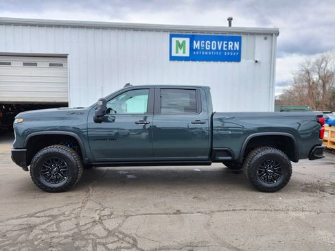 New 2026 Chevrolet Silverado 2500 ZR2 image 2